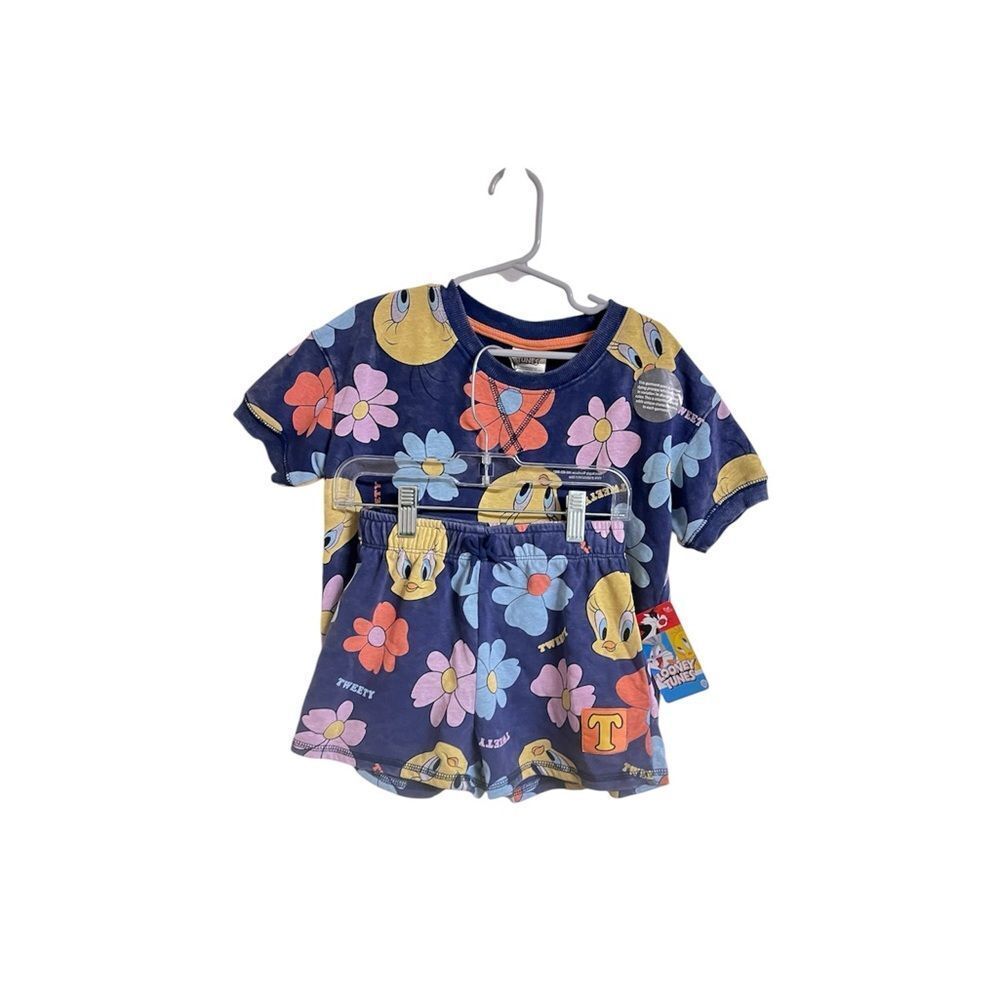 NWT Looney Tunes Tweety Shorts Set 5 / 5T